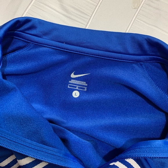 Nike men’s blue zip up jacket - Picture 3 of 5